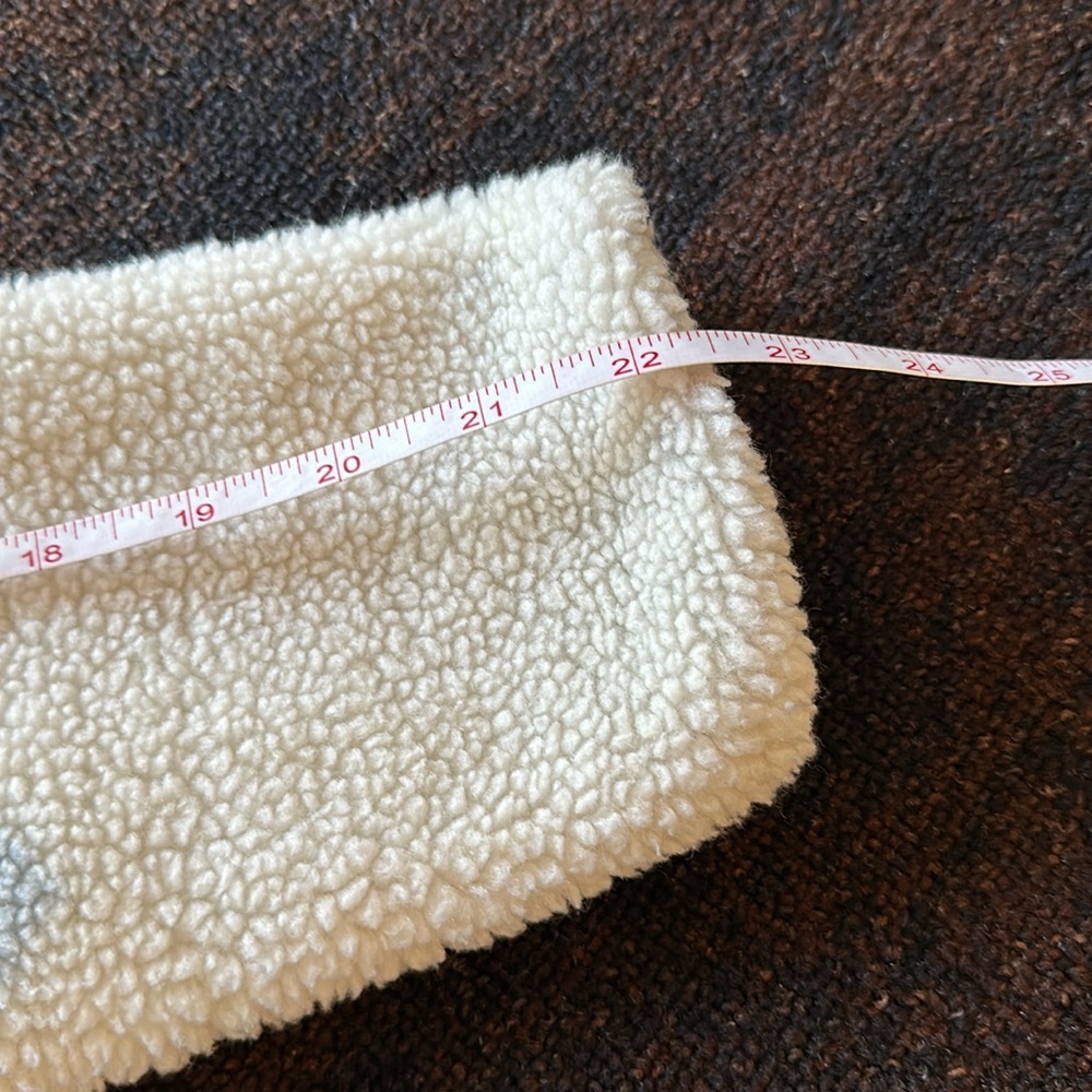 Victoria Secret “Pink” Sweater! - Picture 6 of 8